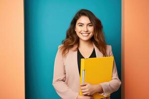 joven más Talla mujer de negocios sonriente contento participación aglutinante en el oficina. generativo ai foto