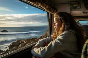 joven mujer en su camper disfrutando un escénico playa vista, un tranquilo momento de pasión de viajar y aventura. generativo ai foto