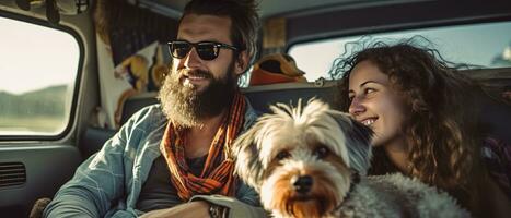 hipster Pareja y su perro disfrutando un cámping aventuras en un mini camioneta aventura, cámping en el genial al aire libre, creando perdurable recuerdos. generativo ai foto