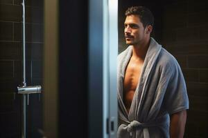 un hombre en un baño viniendo fuera de el ducha vistiendo un toalla.ai generativo foto