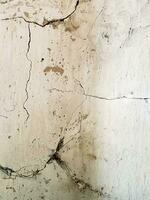 White concrete wall photo