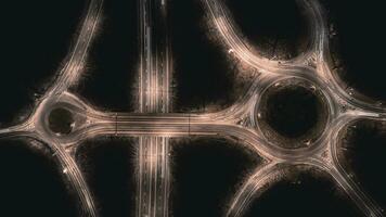 aéreo ver de la carretera intersecciones a noche cerca a brillante, este sussex, Reino Unido. foto