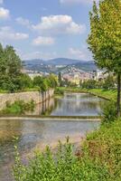 miljacka río en Sarajevo, bosnia y herzegovina foto