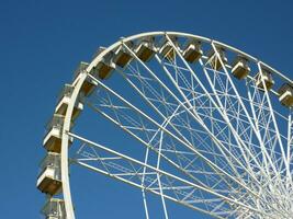 White wheel roundabout photo