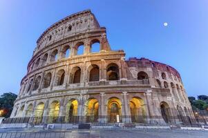 Coliseo, romaníes, Italia foto