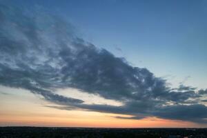 Most Beautiful View of Sky and Dramatic Clouds over Luton City of England UK During Sunset. photo