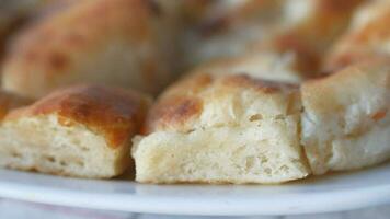 naan brood Aan een houten bord video