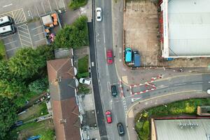 aéreo ver de residencial real inmuebles con industrial inmuebles conjunto distrito de norte de lutón ciudad de Inglaterra, genial Bretaña, Reino Unido. imágenes estaba capturado con drones cámara en septiembre 7, 2023 foto