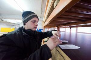 carpenter writing a receipt photo