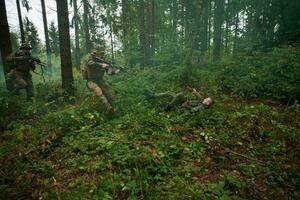 marines capturan a terrorista vivo foto