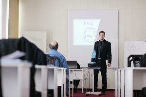 hombre de negocios en seminario foto