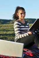 teen girl study outdoor photo