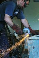 chispas de trabajadores de la industria foto