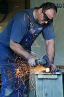 chispas de trabajadores de la industria foto