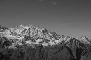 los alpes en suiza foto