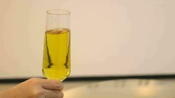 Champagne, avvicinamento di Champagne video