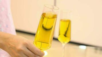 champagne i glas video