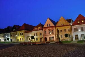 antiguo pueblo casas en Bardejov ciudad, Eslovaquia foto