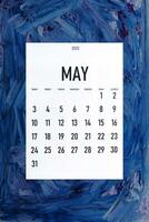 mayo 2020 sencillo calendario en de moda clásico azul color foto