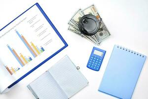 Analyzing payroll tax cost photo