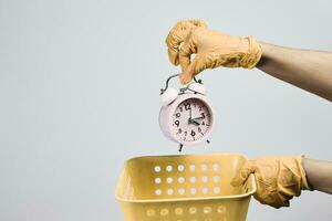 hora a compartimiento. salud seguro problemas, perdido tiempo, inútil hora debilitante, inútil hora gasto conceptos foto