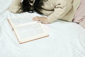 A young woman read book photo