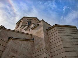 san lucas ortodoxo Iglesia - arco iris en el antecedentes foto