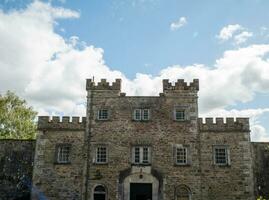 antiguo céltico castillo torre paredes, corcho ciudad cárcel prisión en Irlanda. fortaleza, ciudadela antecedentes foto