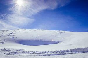 nieve Desierto y brillante Dom foto