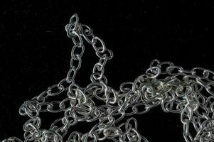 a close up of a chain photo