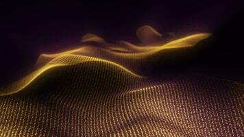 notte deserto dune con giallo e d'oro sabbia. raggiante d'oro luccichio nel lento movimento. vero d'oro particelle volante nel il vento contro un' nero sfondo. astratto onda leggero particelle sfondo video