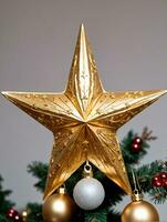 foto de Navidad dorado estrella árbol sombrero de copa. ai generado