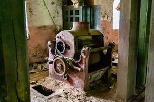 fotografía en tema excepcional edificio hermosa ladrillo antiguo agua molino foto