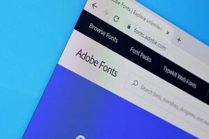 web página de adobe fuentes producto en oficial sitio web en el monitor de ordenador personal foto