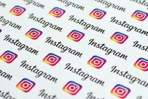 instagram modelo impreso en papel con pequeño instagram logos y inscripciones. instagram es americano foto y compartir videos social redes Servicio poseído por Facebook