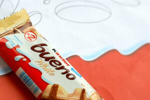 más amable bueno blanco chocolate es un confitería producto marca línea de italiano confitería multinacional fabricante ferrero foto