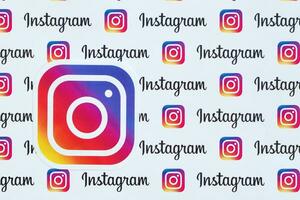 instagram modelo impreso en papel con pequeño instagram logos y inscripciones. instagram es americano foto y compartir videos social redes Servicio poseído por Facebook