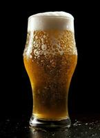 A glass of cold fresh beer with cap of foam. Splash of foam with tasty american beer. Beer day concept by AI Generated photo