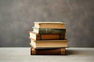 un libro pila cerca arriba en un mesa. frente ver pila libro. para festival de mundo libro día, nacional libro día o nacional educación día. apilar de vistoso libros en blanco antecedentes por ai generado foto