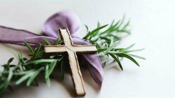 un cristiano de madera cruzar crucifijo firmar con verde palma hojas como religioso día festivo. palma domingo evento concepto por ai generado foto