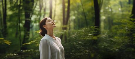 armonía, cerca a naturaleza conceptos, un joven hembra tomar profundo respiración Fresco aire en el verde bosque bosque. atractivo cuerpo y mente con naturaleza, ojos cerrado. concepto de calma, meditación. ai generativo foto