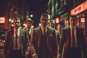 un grupo de elegantemente vestido mafiosos caminando abajo un ciudad calle a noche, fundición dramático oscuridad como ellos afirmar su dominio. generativo ai foto