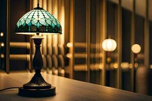 un mesa lámpara con un azul manchado vaso sombra. generado por ai foto
