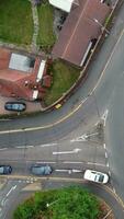 aérien vue de Britanique ville et Résidentiel district de luton, Angleterre, Royaume-Uni video