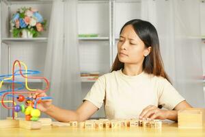 woman per message in the desk to relieve stress photo