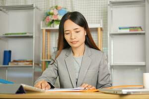 happy business woman working Because the work has reached its goal photo