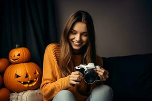 un imagen de un joven mujer con un calabaza y un cámara a hogar en un otoño día, ai generativo foto