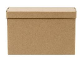 Caja de cartón marrón aislado sobre fondo blanco. foto