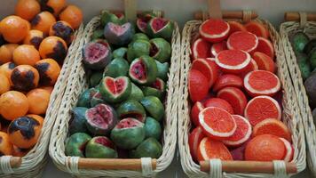fruit forme coloré Naturel savon bar dans une bol video