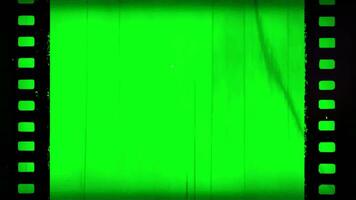 realistisch Film Korn Rahmen mit Grün Hintergrund - - 4k Auflösung - - kostenlos Video